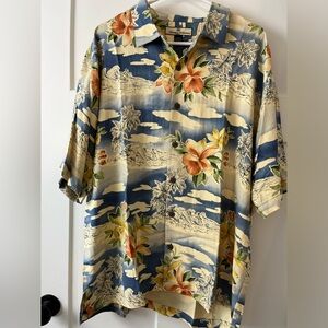 Vintage Men’s Tommy Bahama Shirt Looks brand new size Large